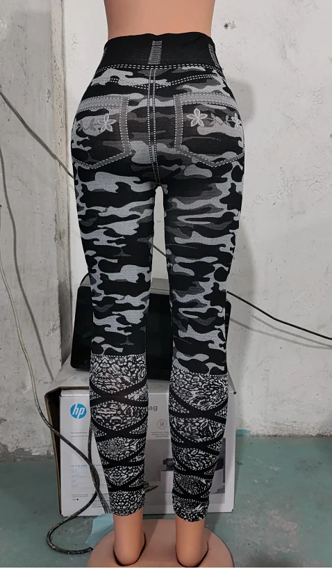 Curve Embrace Plus Size Camo Leggings – Stylish Stretch Fit-Green-2XL-State of Style