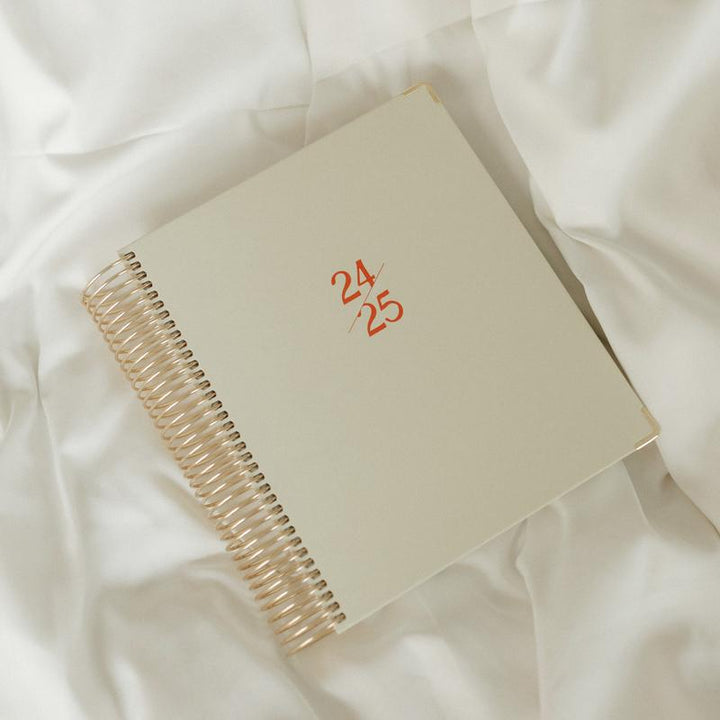 Daily Planner 24-25 - PlanEase-State of Style