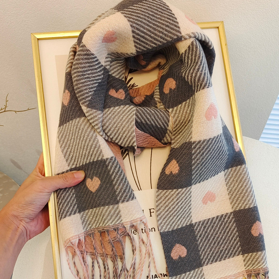 Checkered women's scarf made of polyester for autumn & winter – Aurelie