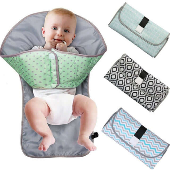 3-in-1 baby changing mat with toy holder – WickelPlus (buy one, get one free)
