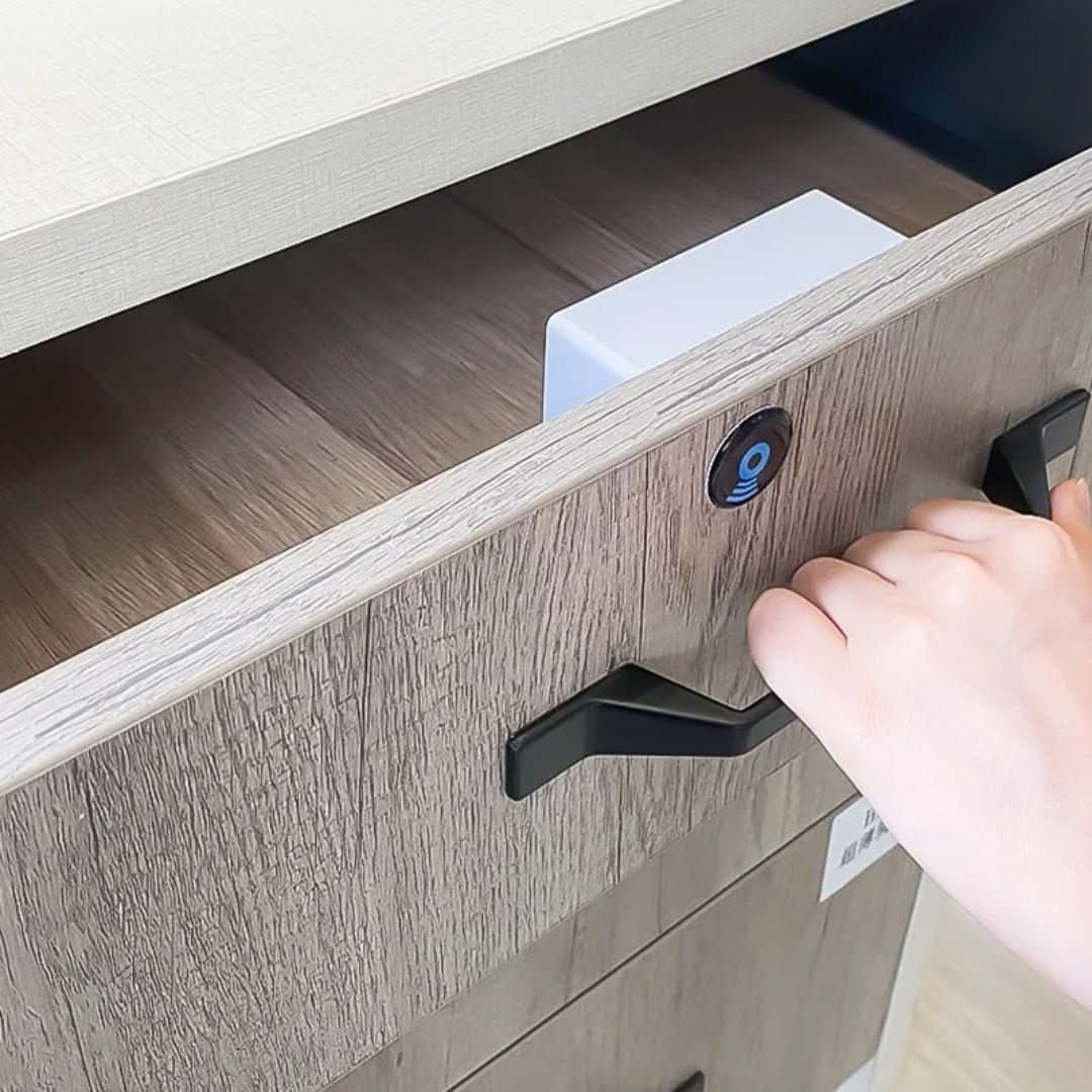 Electronic Charging Slot with Invisible Sensor Control - Vaultin-With 2 Keys-State of Style