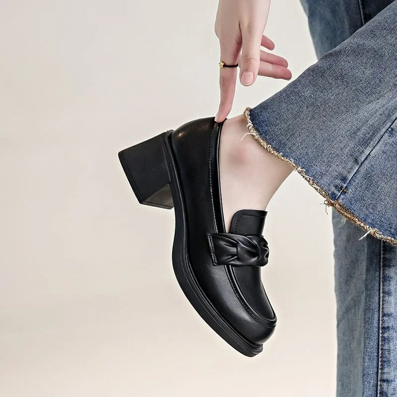 Elegant women's shoes with square heel – Seraphina-Black-3-State of Style