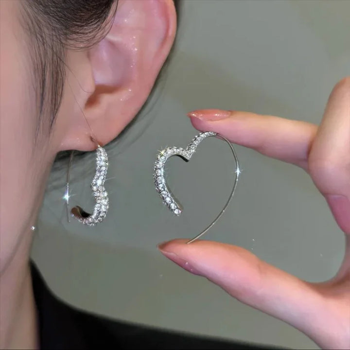 Eliana Zirkonia Heart Earrings-State of Style