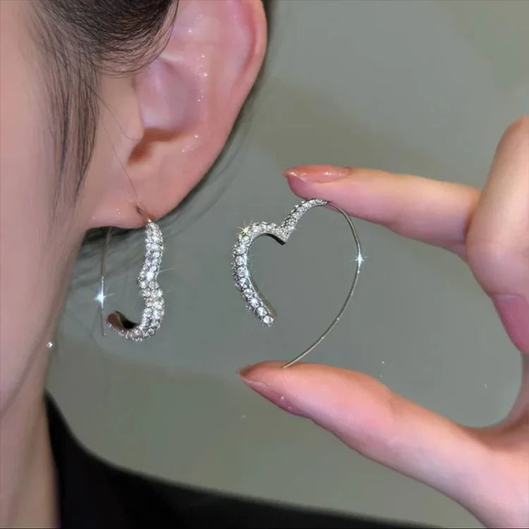 Eliana Zirkonia Heart Earrings-State of Style
