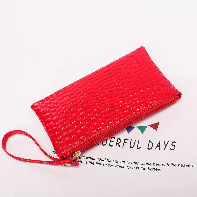 Fashionista's Crocodile Wristlet Bag-Red-State of Style