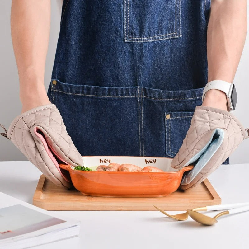 Fish-shaped Silicone Oven Mitt & Multifunctional Kitchen Helper - Finley-Pink-State of Style