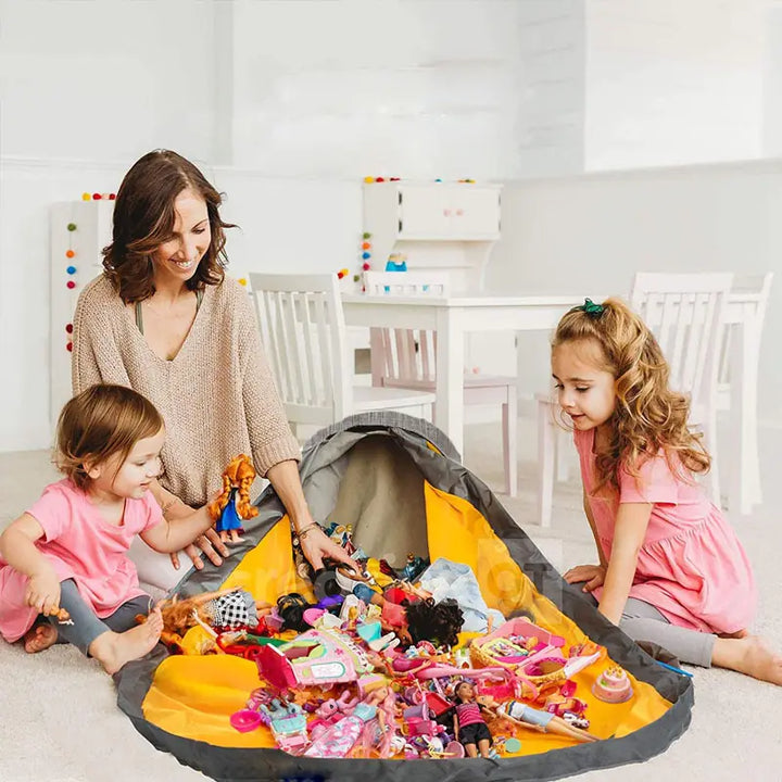 Large foldable toy tidy-up mat with basket function for the children's room.
