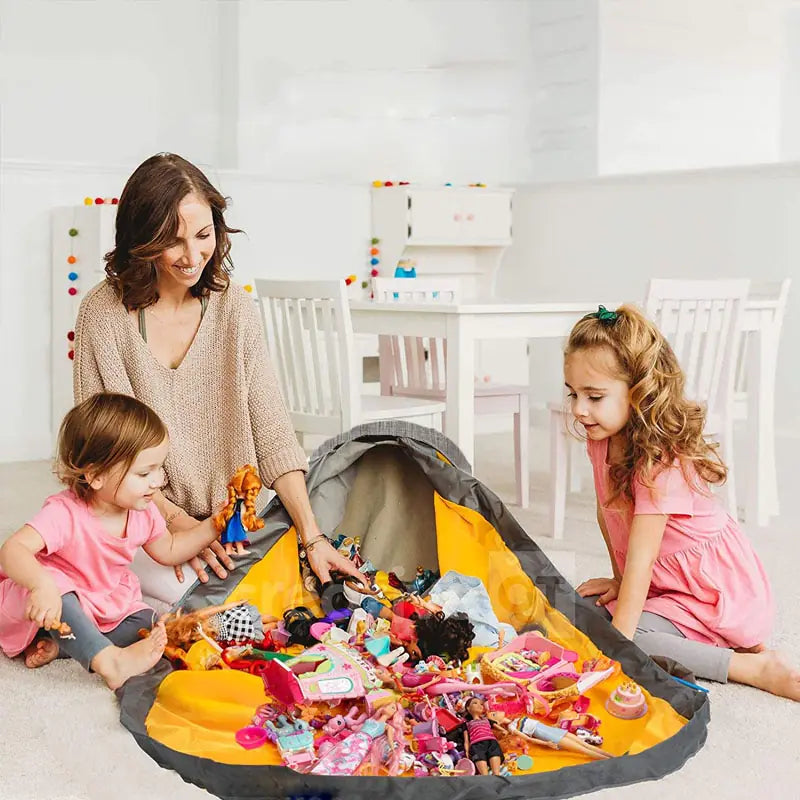 Large foldable toy tidy-up mat with basket function for the children's room.