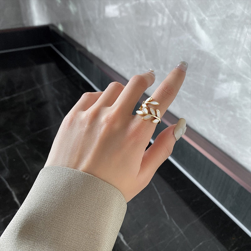 Golden Leaf Ring - Amarille-State of Style