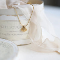 Golden Scallop Flower Necklace - Lilac-State of Style