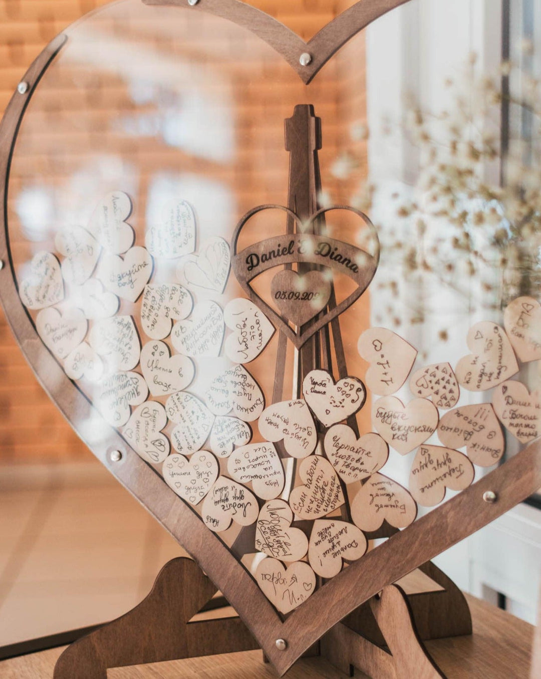 Heart-shaped Wooden Guestbook – Memoro-60 Hearts-State of Style