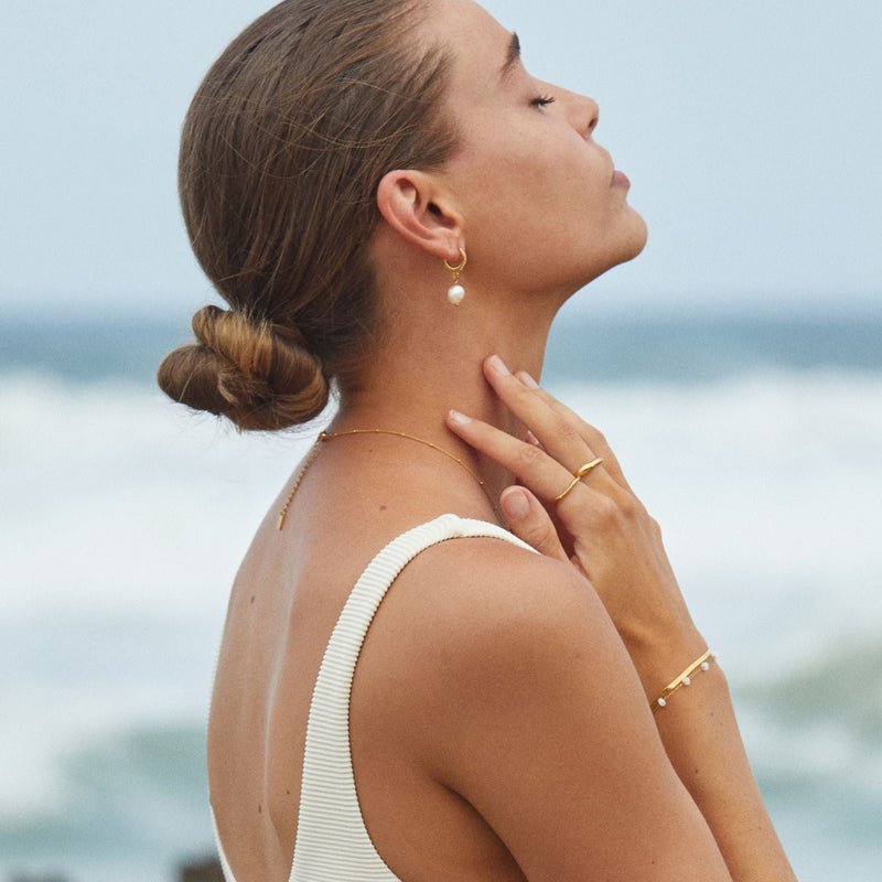 Hoops with freshwater pearls - Arina-Gold-State of Style