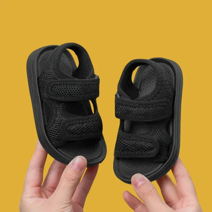Breathable children's sandals with a soft sole and quick fastening – RunEasy