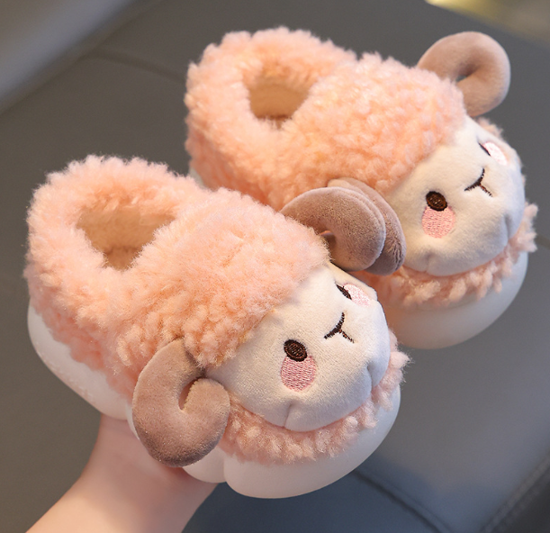 Kids Slippers with Little Sheep – WoollySteps
