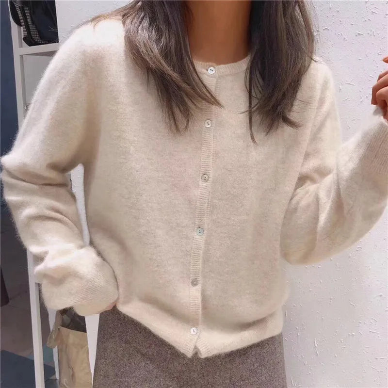 Isla - Comfortable Knitted Cardigan with Buttons-Apricot-One size-State of Style