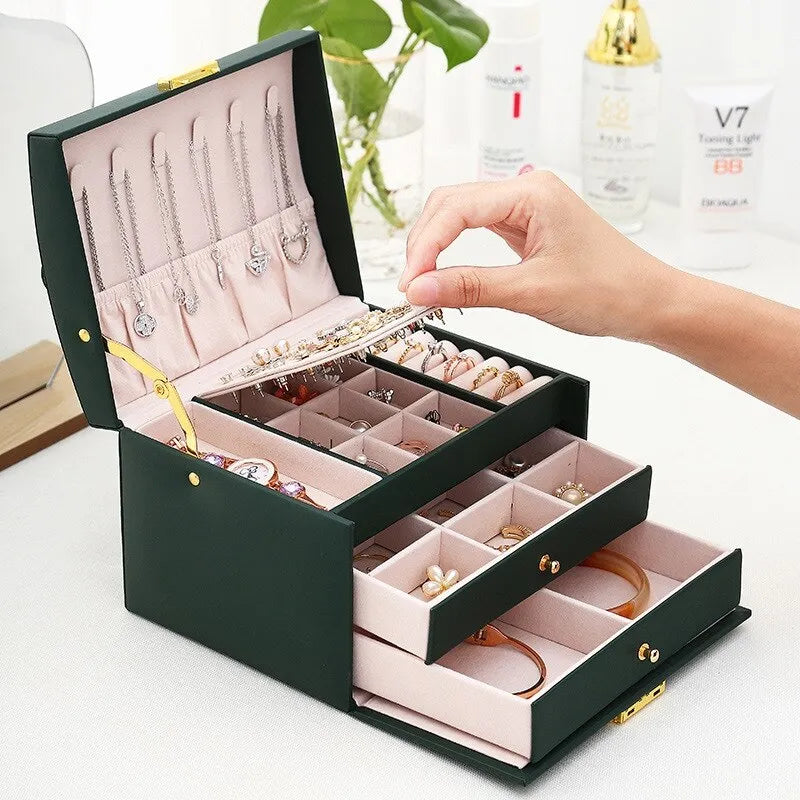 Jewellery box with 3 drawers and luxurious velvet interior – Amylin-Dark green-State of Style