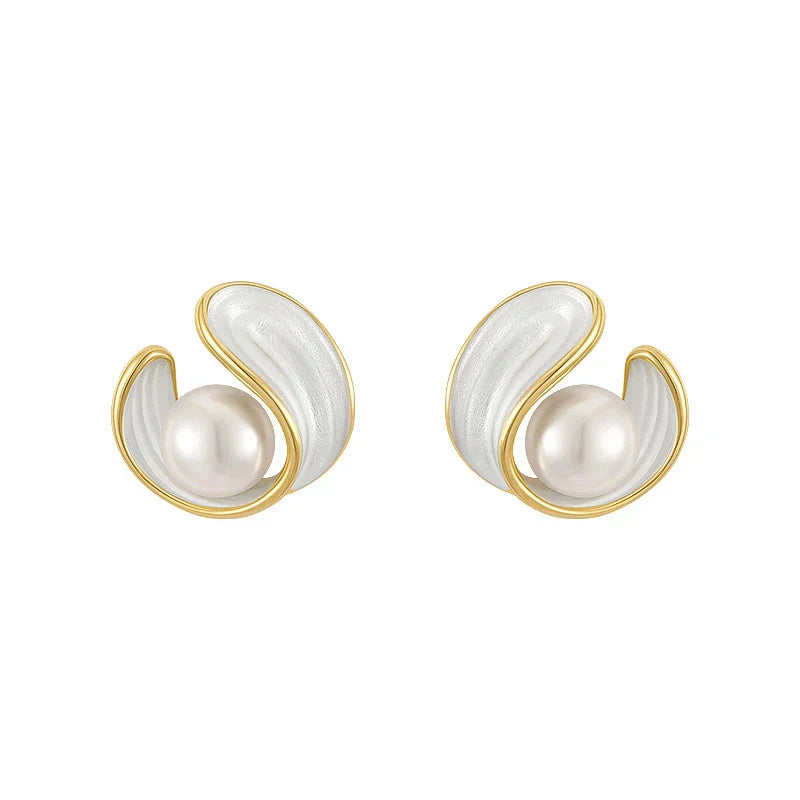 Luxurious Earrings with White Opal and Pearl in Gold - Amara-State of Style