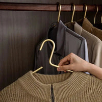 Luxury Anti-Slip Clothes Hangers - Closura-Gold-State of Style