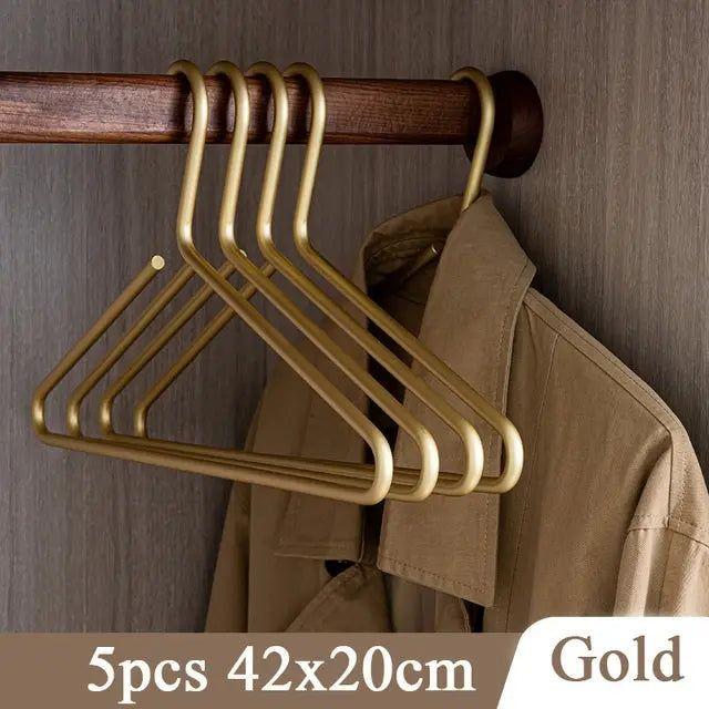 Luxury Anti-Slip Clothes Hangers - Closura-Gold-State of Style