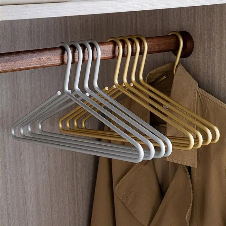 Luxury Anti-Slip Clothes Hangers - Closura-Silver-State of Style