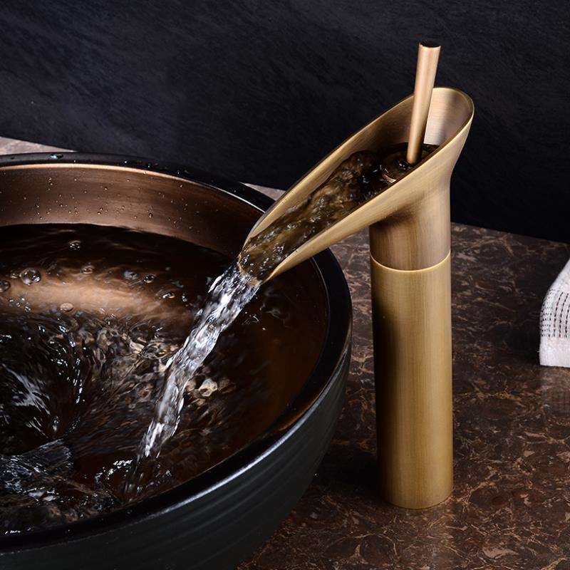 Luxury Waterfall Basin Tap - CascadeFlow-Antique short-State of Style
