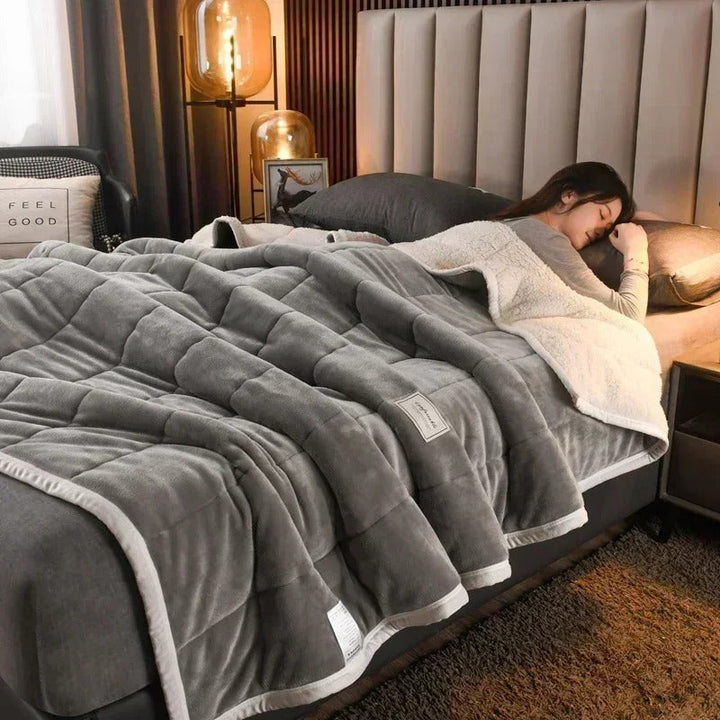 Warm flannel coral fleece blanket for autumn & winter – CosyBlanket