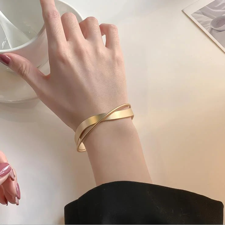 Mat Gold Infinity Bracelet - Elisa-State of Style