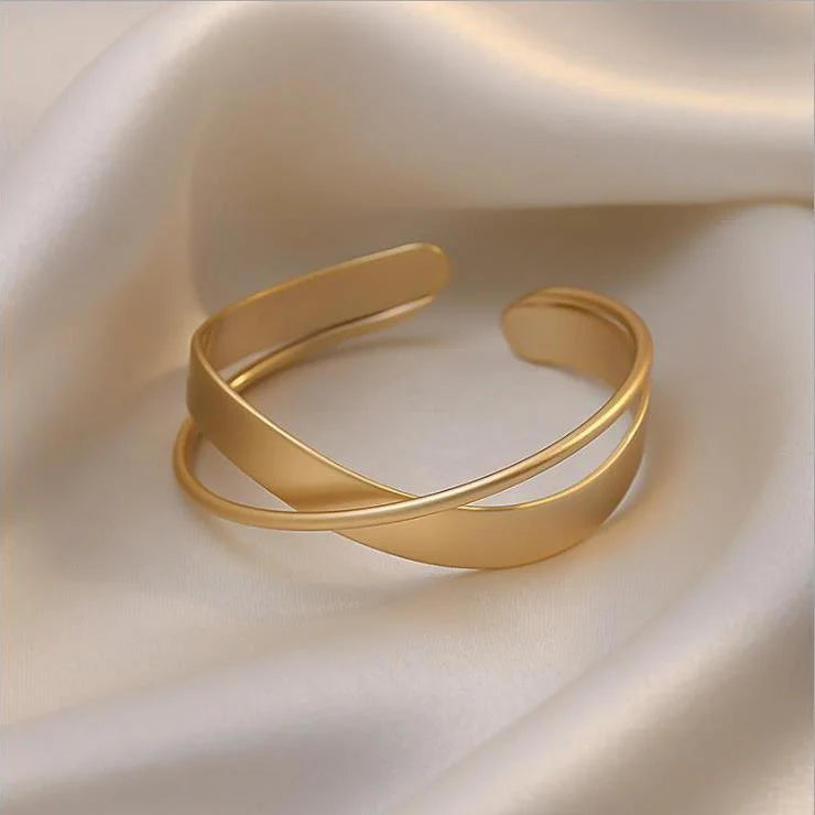Mat Gold Infinity Bracelet - Elisa-State of Style
