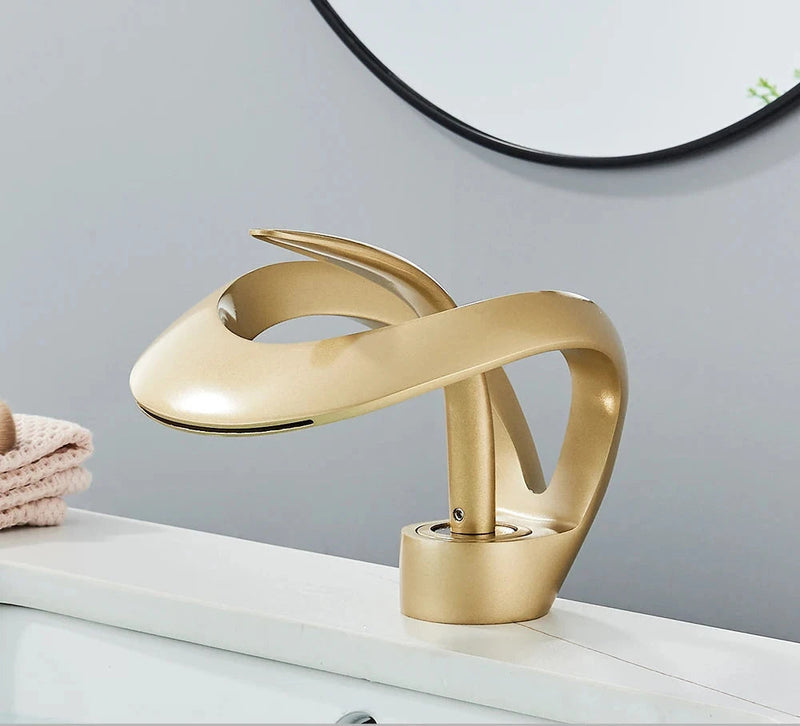 Messing Basin Mixer Tap with Waterfall Spout - Flowarc-Gold-State of Style