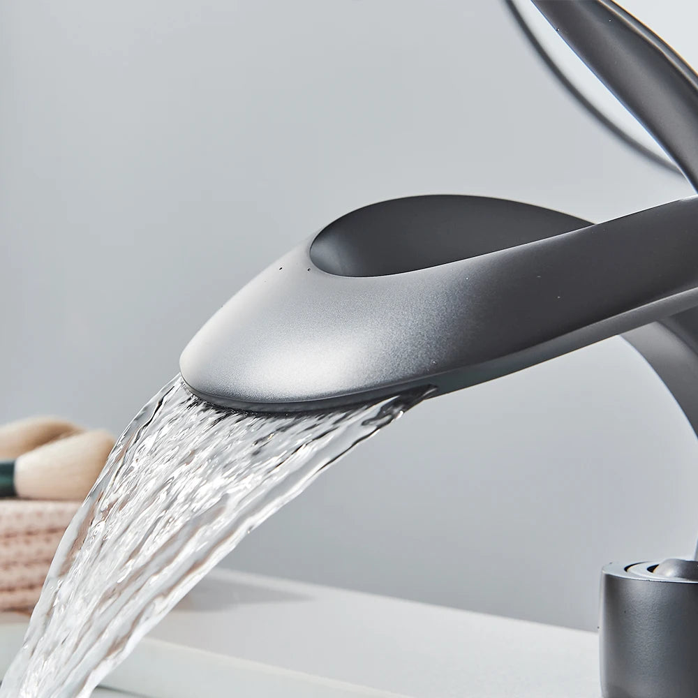 Messing Basin Mixer Tap with Waterfall Spout - Flowarc-Matte Black-State of Style