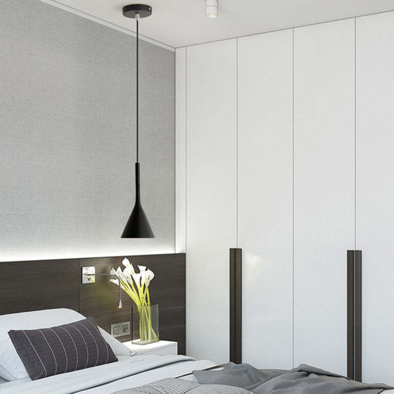 Modern Triangle Pendant Lamp - Trionda-Black-State of Style