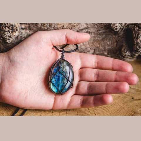 Mystical Labradorite Dragonheart Necklace - Aris-State of Style