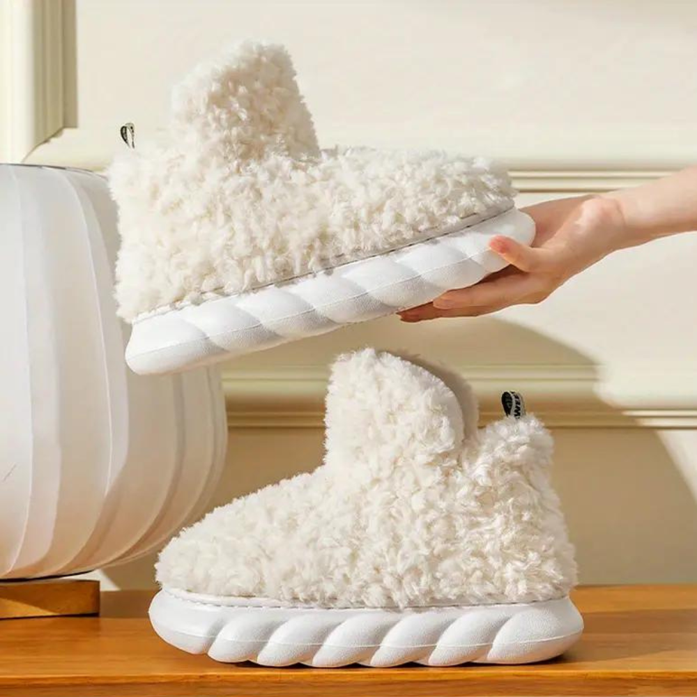 Nua - Comfy Teddy Slippers for Women-White-3-State of Style