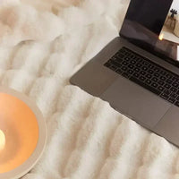 Portable Fluffy Blanket made of Faux Fur - VeluLuxe-White-100x160cm-State of Style