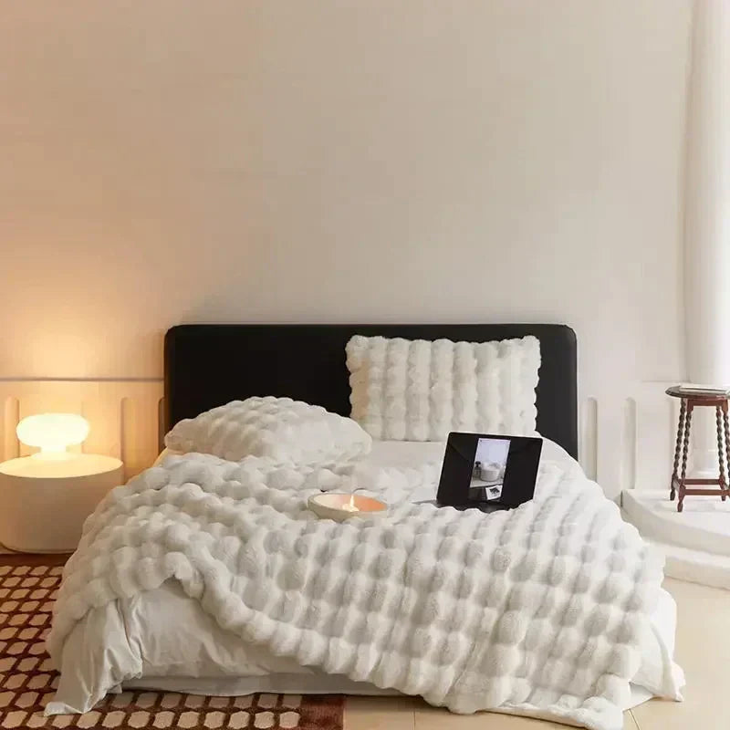Portable Fluffy Faux Fur Blanket - VeluLuxe-White-100x160cm-State of Style