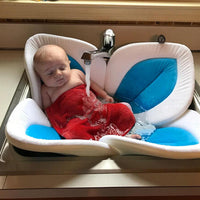 Soft baby bath with little flowers for the sink or when travelling – Cuddle Flower
