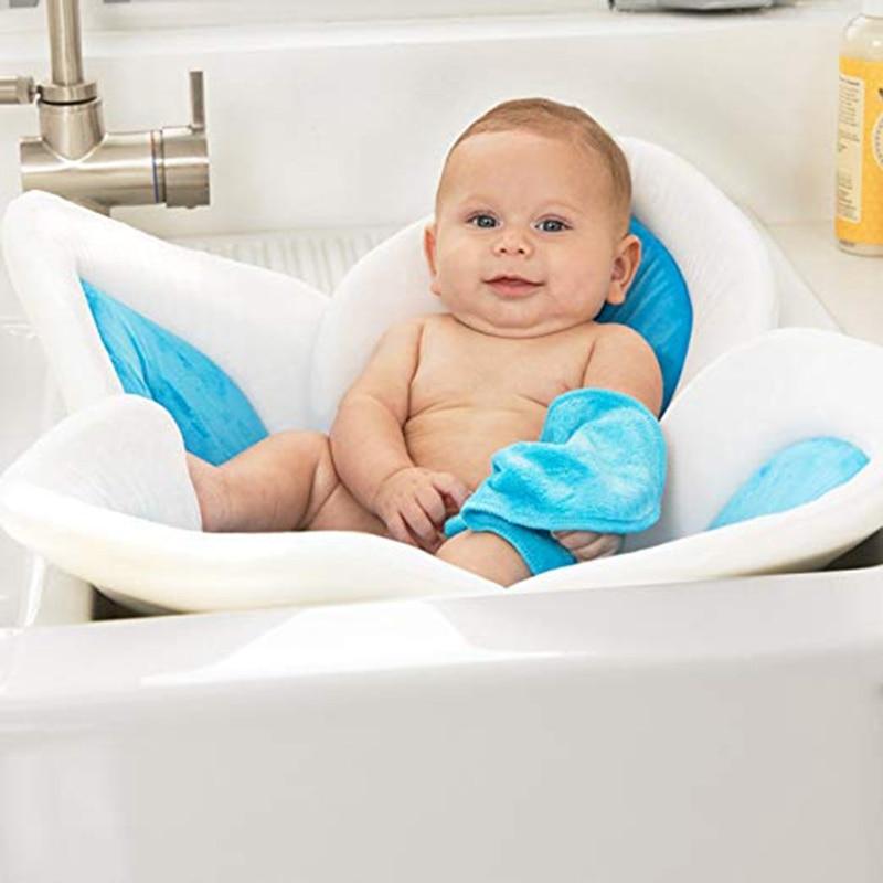 Soft baby bath with little flowers for the sink or when travelling – Cuddle Flower