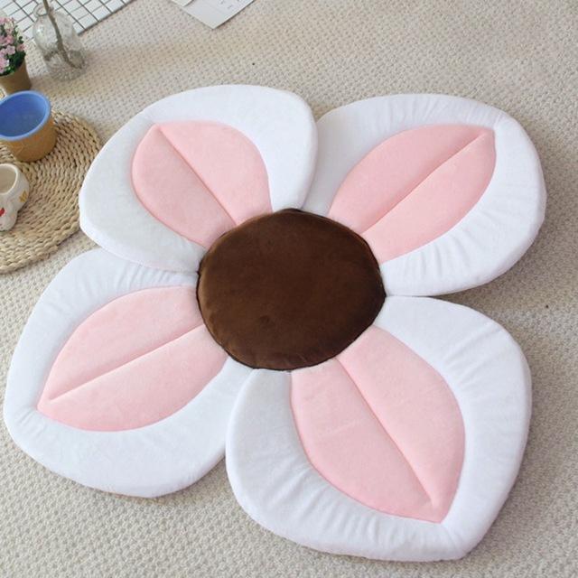 Soft baby bath with little flowers for the sink or when travelling – Cuddle Flower