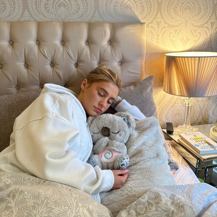 Soothing plush cuddly toy with breathing rhythm and sleep sounds – Snoozie