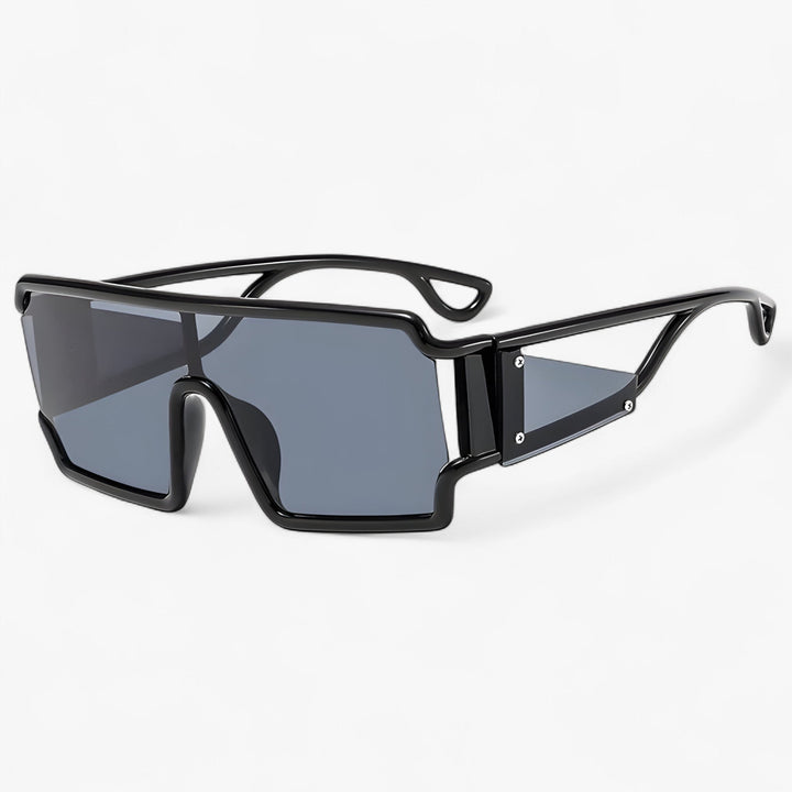 Retro sunglasses with classic chic - Solenne-Black-State of Style