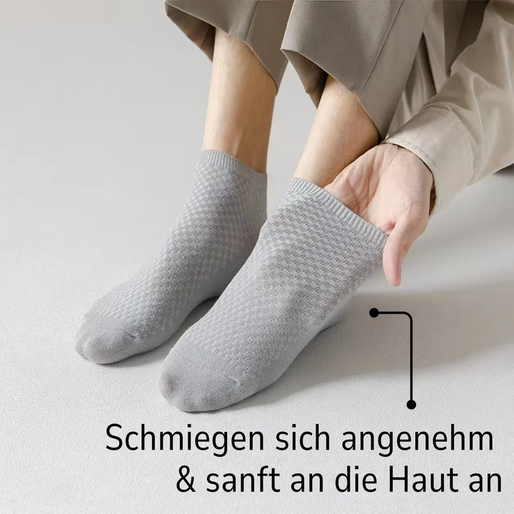 Short Bamboo Socks - BambooFeet-1 Pair (+1 Free)-Black-38-41-State of Style
