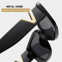 Small Retro Cat Eye Sunglasses-Black-State of Style