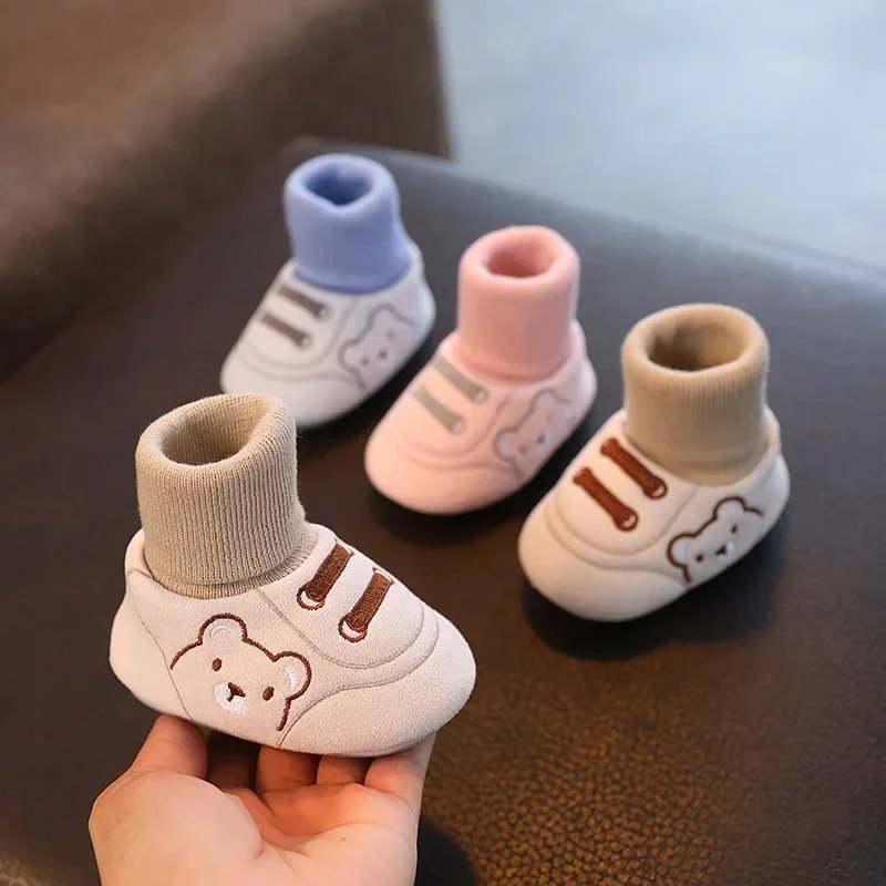 Warm winter baby booties with plush lining – Winter magic SnuggleBoots (Buy one, get one free)