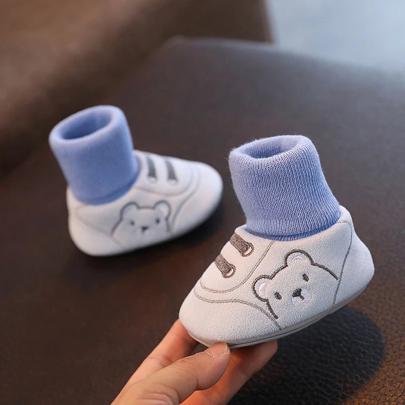 Warm winter baby booties with plush lining – Winter magic SnuggleBoots (Buy one, get one free)