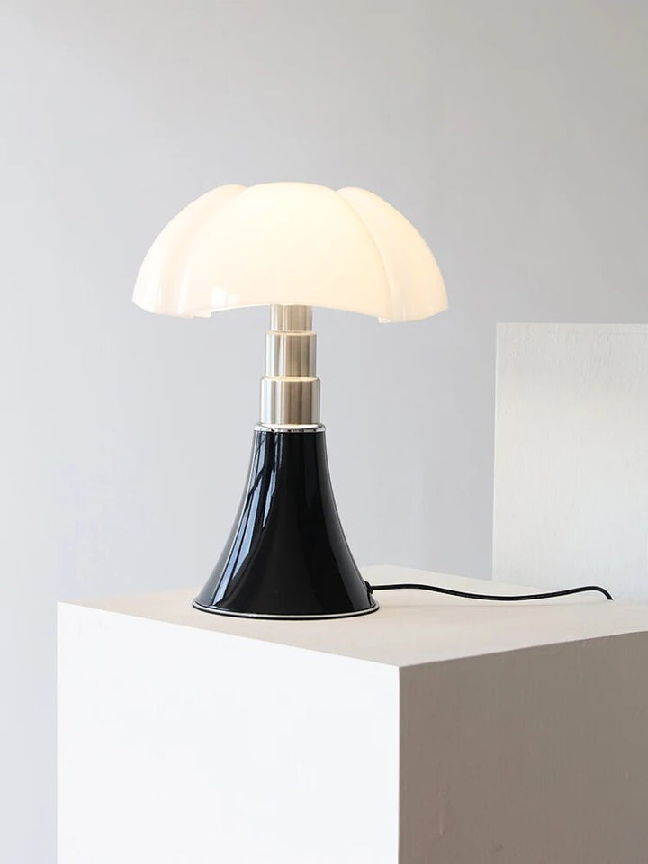 Stylish Flower Table Lamp – Fleur-Black-State of Style