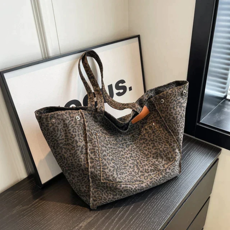 Stylish Handbag with Leopard Print - WildElegance-Black-State of Style