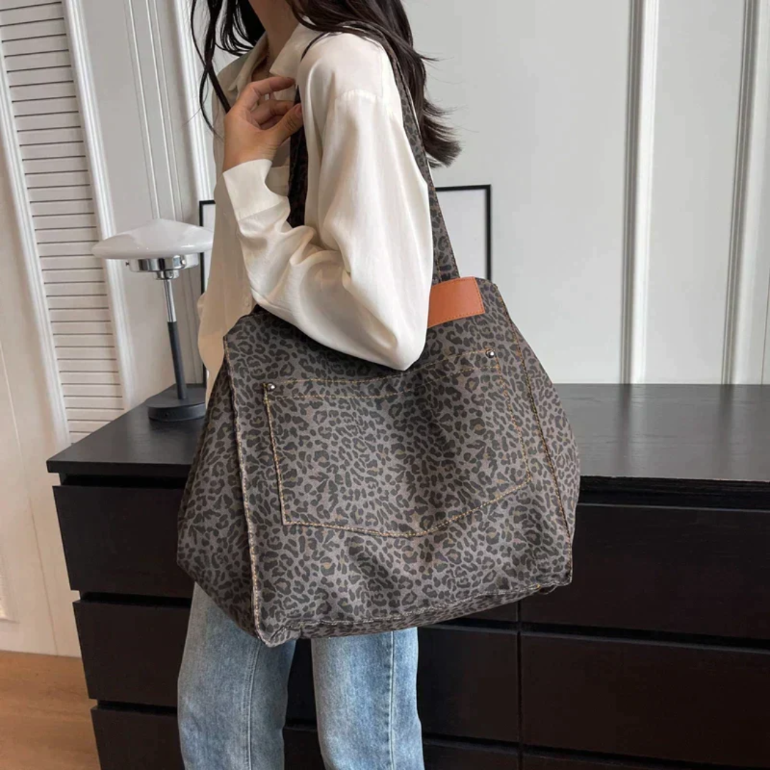 Stylish Handbag with Leopard Print - WildElegance-Black-State of Style