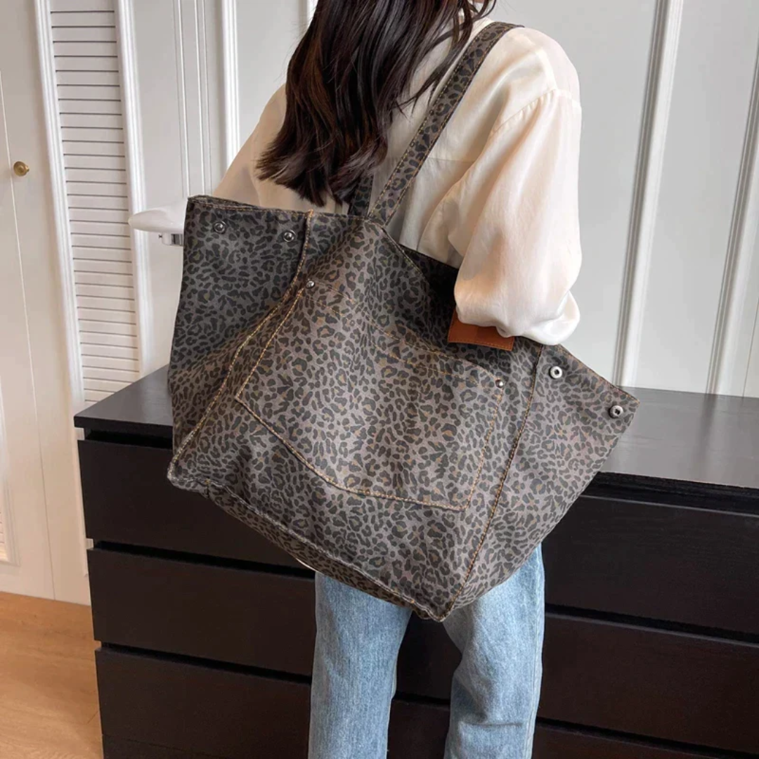 Stylish Handbag with Leopard Print - WildElegance-Black-State of Style