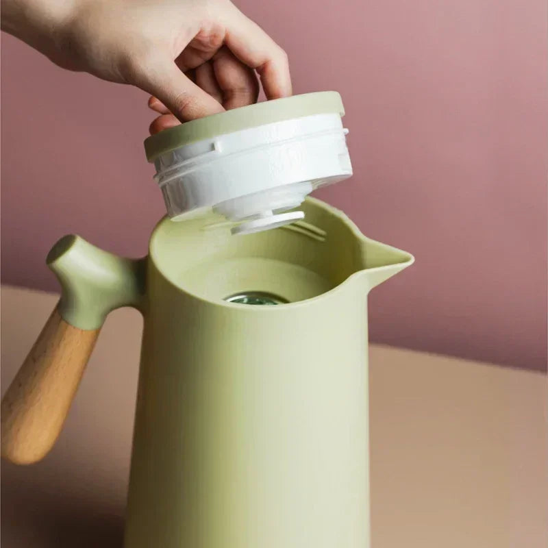 Stylish Thermos Flask with Long Heat and Cold Retention - NordicTherm-Black-State of Style