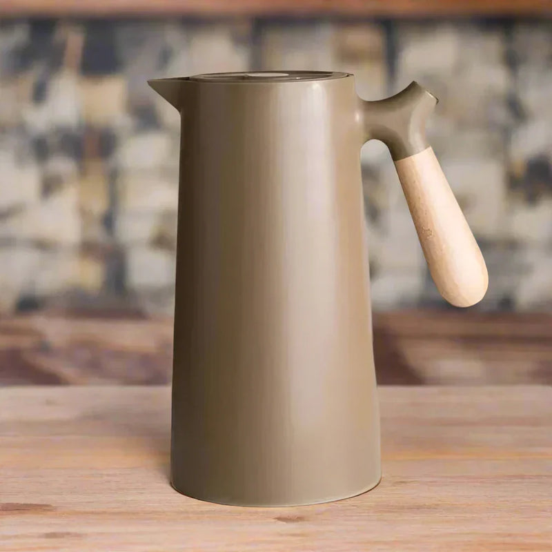 Stylish Thermos Flask with Long Heat and Cold Retention - NordicTherm-Brown-State of Style